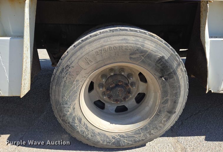 image for item EN8162 2012 Kenworth T370 utility / service truck