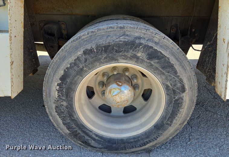 image for item EN8162 2012 Kenworth T370 utility / service truck