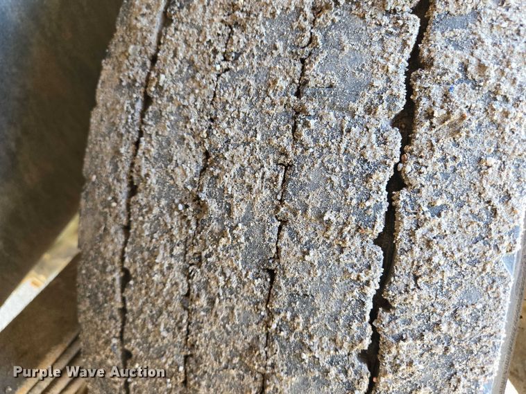 image for item EN8162 2012 Kenworth T370 utility / service truck