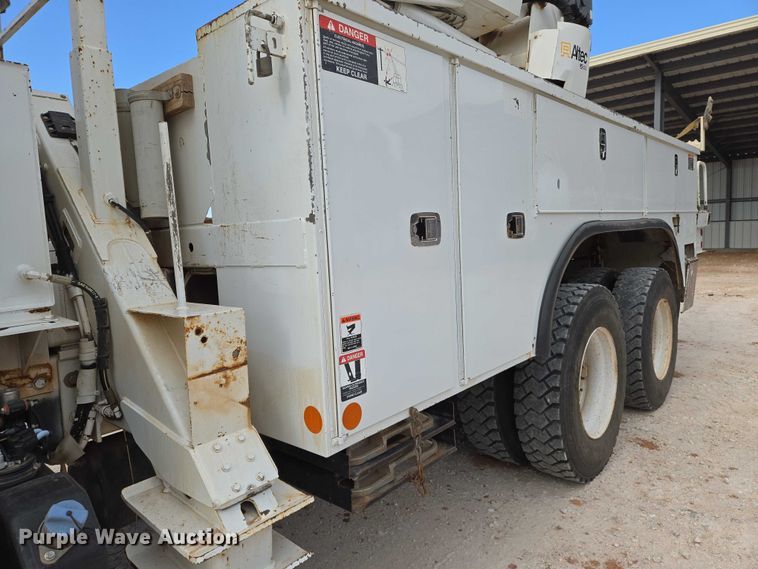 image for item EO0910 2014 Freightliner Business Class M2 digger derrick truck