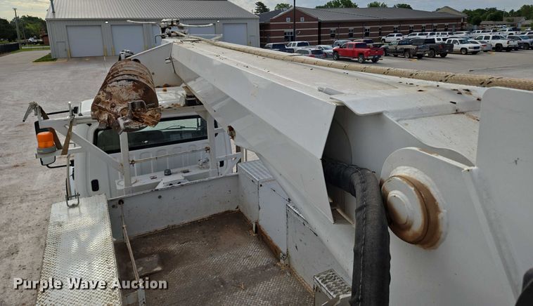 image for item EO0910 2014 Freightliner Business Class M2 digger derrick truck