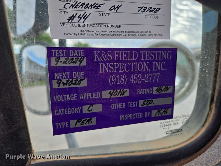 image for item EO0910 2014 Freightliner Business Class M2 digger derrick truck