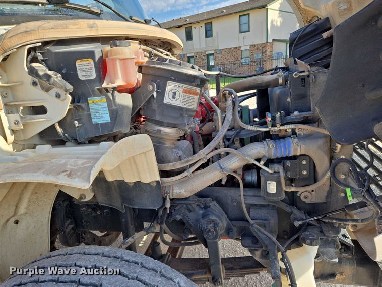 image for item EO0910 2014 Freightliner Business Class M2 digger derrick truck