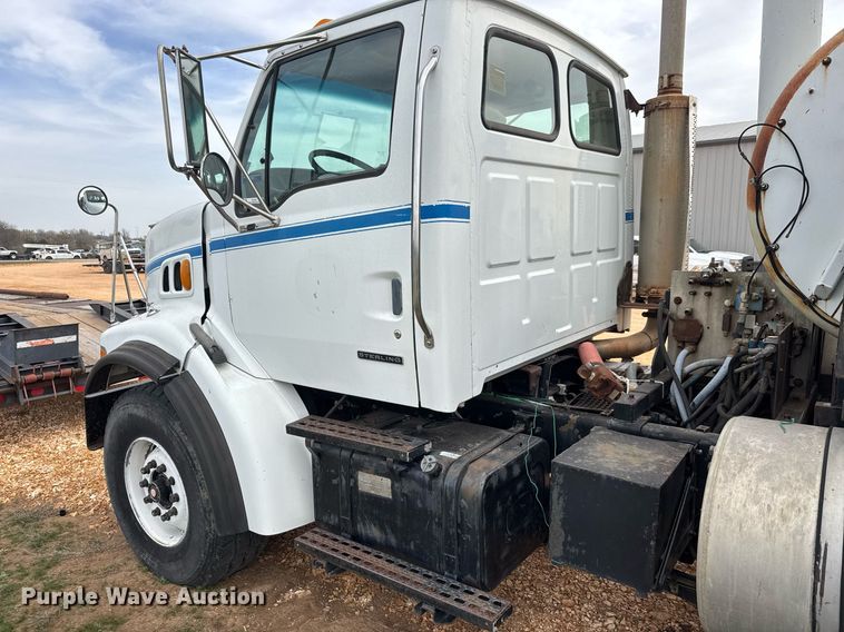 image for item EQ1234 2001 Sterling LT9500 vacuum truck
