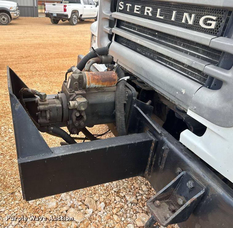 image for item EQ1234 2001 Sterling LT9500 vacuum truck
