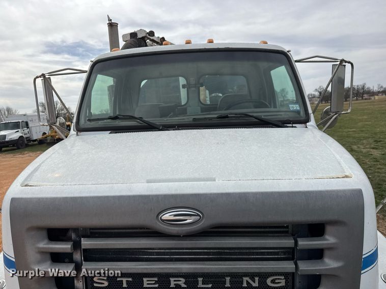 image for item EQ1234 2001 Sterling LT9500 vacuum truck