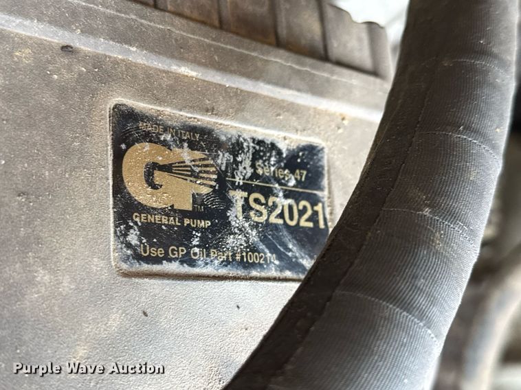 image for item EQ1234 2001 Sterling LT9500 vacuum truck