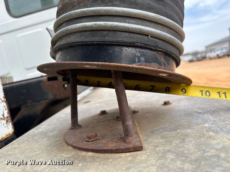 image for item EQ1234 2001 Sterling LT9500 vacuum truck