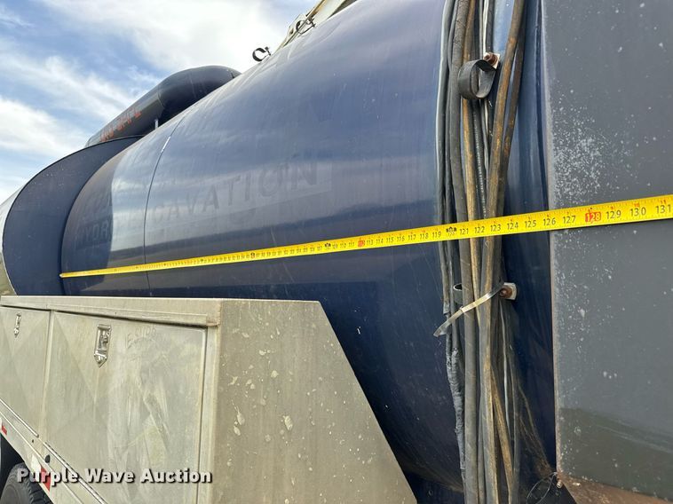 image for item EQ1234 2001 Sterling LT9500 vacuum truck