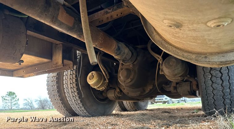 image for item EQ1234 2001 Sterling LT9500 vacuum truck