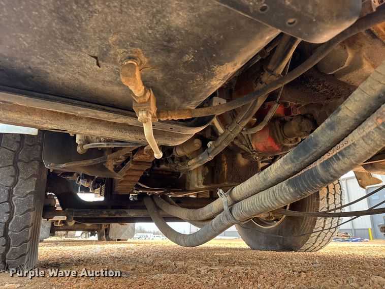 image for item EQ1234 2001 Sterling LT9500 vacuum truck