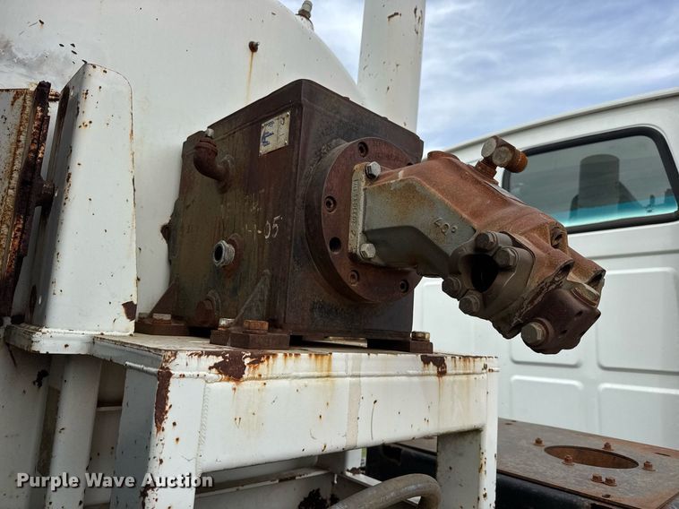 image for item EQ1234 2001 Sterling LT9500 vacuum truck