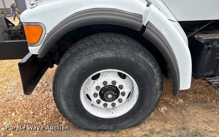 image for item EQ1234 2001 Sterling LT9500 vacuum truck