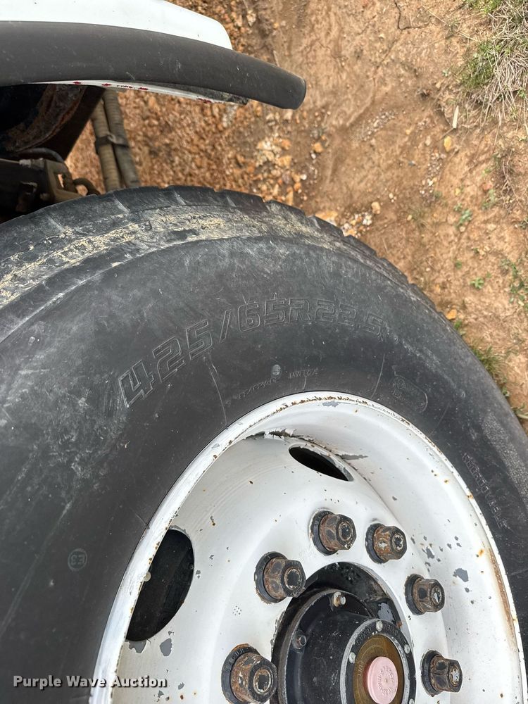 image for item EQ1234 2001 Sterling LT9500 vacuum truck