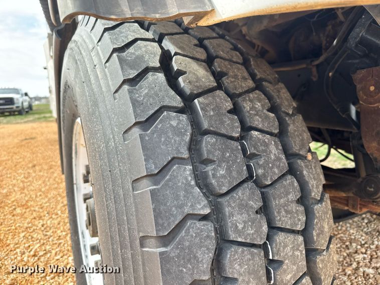 image for item EQ1234 2001 Sterling LT9500 vacuum truck