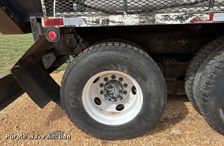 image for item EQ1234 2001 Sterling LT9500 vacuum truck