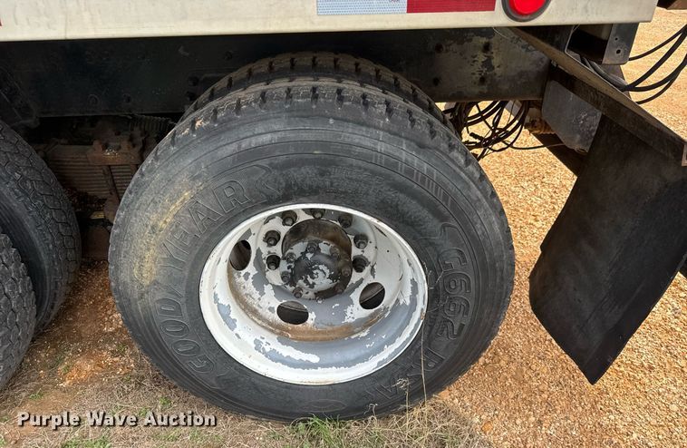 image for item EQ1234 2001 Sterling LT9500 vacuum truck