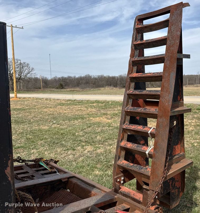 image for item EQ1235 1998 Belshe  T10 equipment trailer and air compressor