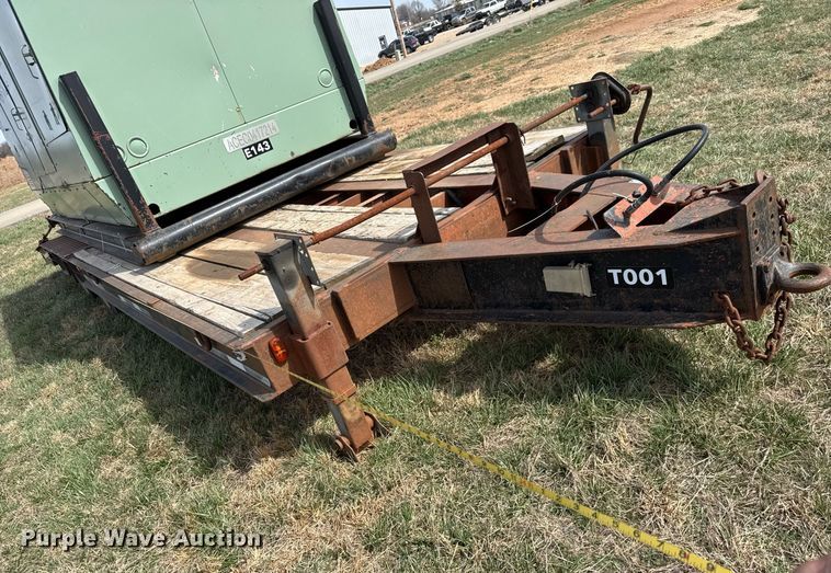 image for item EQ1235 1998 Belshe  T10 equipment trailer and air compressor