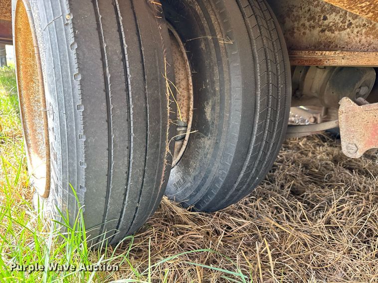 image for item EQ1235 1998 Belshe  T10 equipment trailer and air compressor