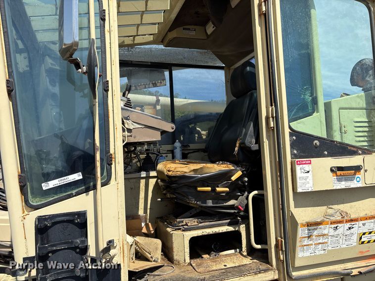 image for item OB9641 Ingersoll Rand ECM-680 crawler drill