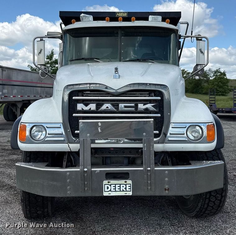 image for item OF9348 2005 Mack CV713 dump truck