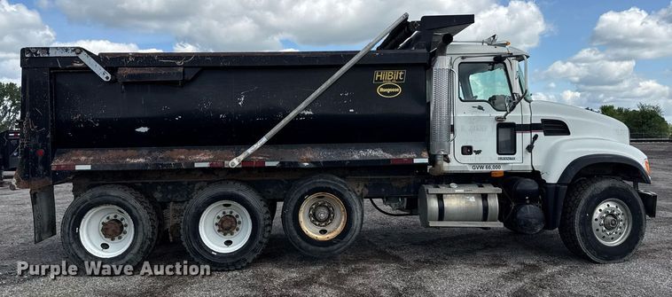 image for item OF9348 2005 Mack CV713 dump truck