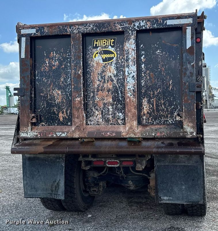 image for item OF9348 2005 Mack CV713 dump truck