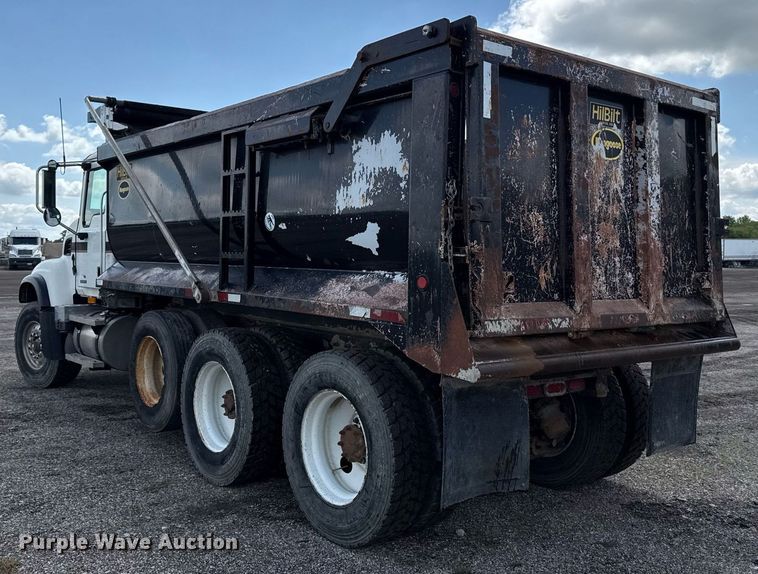 image for item OF9348 2005 Mack CV713 dump truck