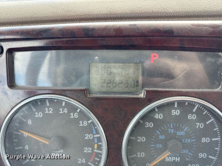 image for item OF9348 2005 Mack CV713 dump truck