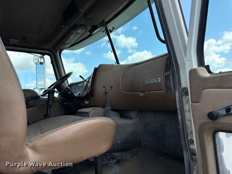 image for item OF9348 2005 Mack CV713 dump truck