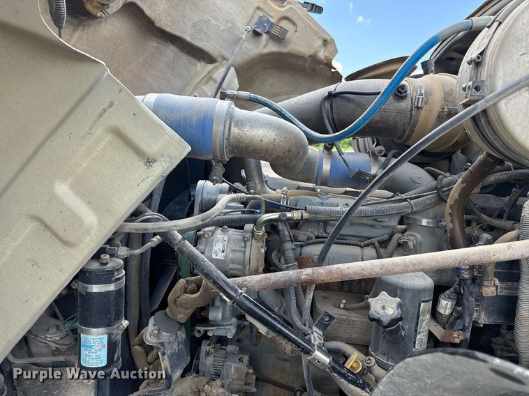 image for item OF9348 2005 Mack CV713 dump truck