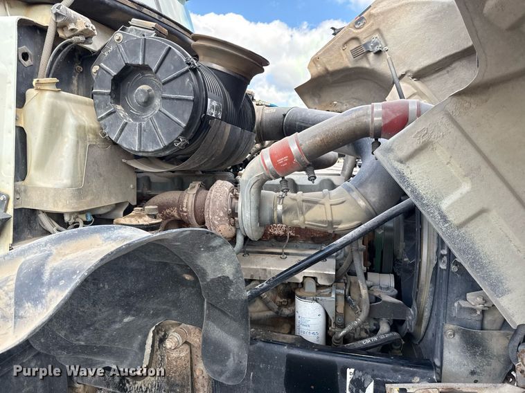 image for item OF9348 2005 Mack CV713 dump truck