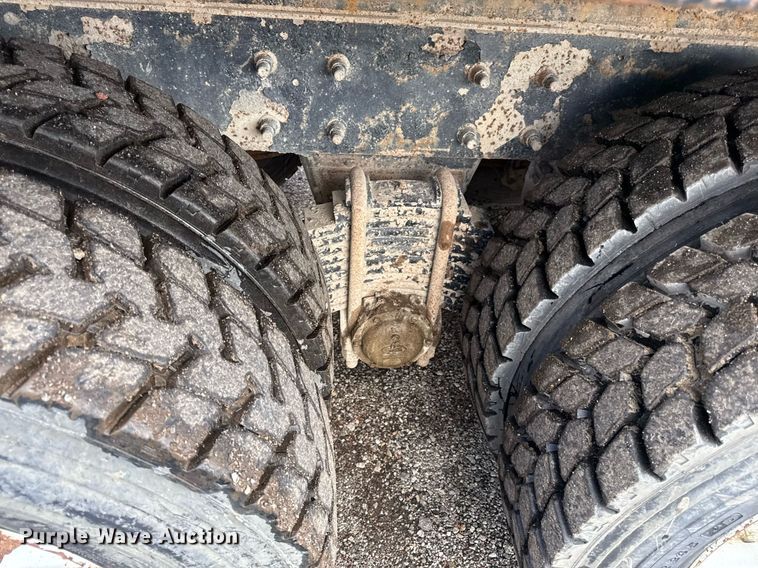 image for item OF9348 2005 Mack CV713 dump truck