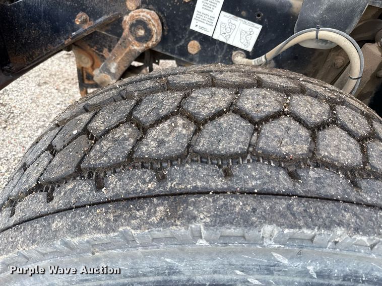 image for item OF9348 2005 Mack CV713 dump truck