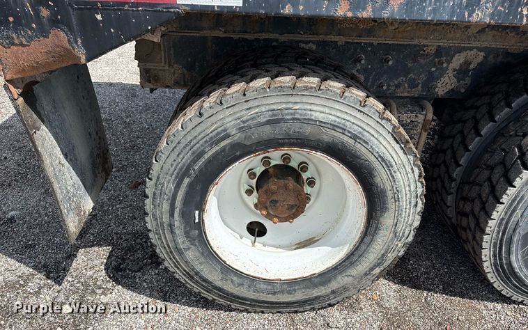 image for item OF9348 2005 Mack CV713 dump truck