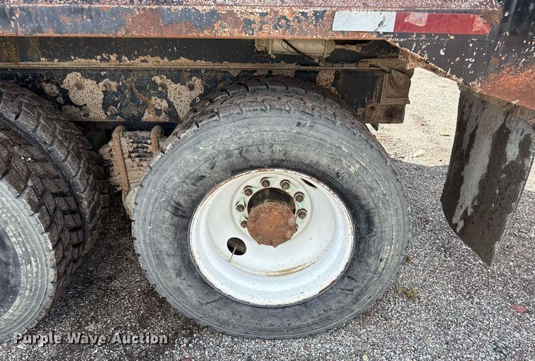 image for item OF9348 2005 Mack CV713 dump truck