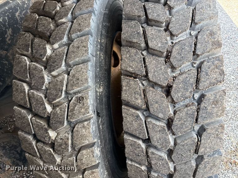 image for item OF9348 2005 Mack CV713 dump truck