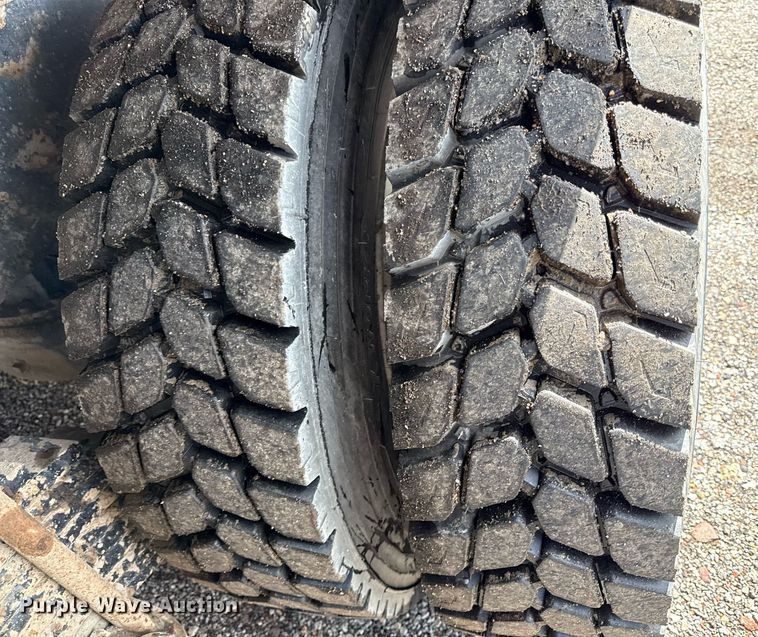 image for item OF9348 2005 Mack CV713 dump truck