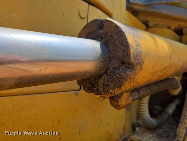 image for item YA0621 2008 Caterpillar D6K LGP dozer