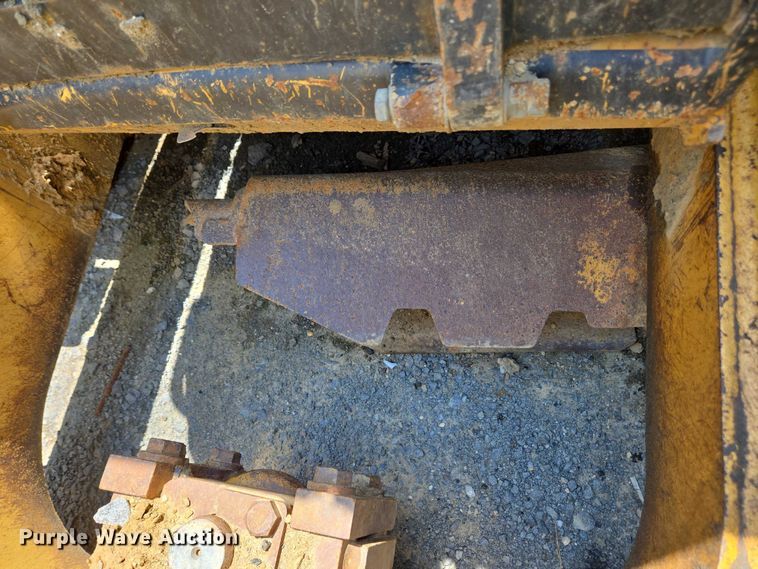 image for item YA0621 2008 Caterpillar D6K LGP dozer