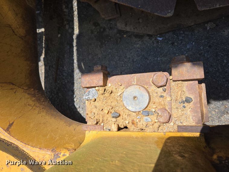 image for item YA0621 2008 Caterpillar D6K LGP dozer