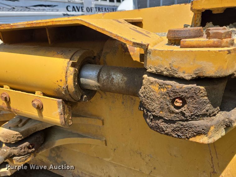 image for item YA0621 2008 Caterpillar D6K LGP dozer
