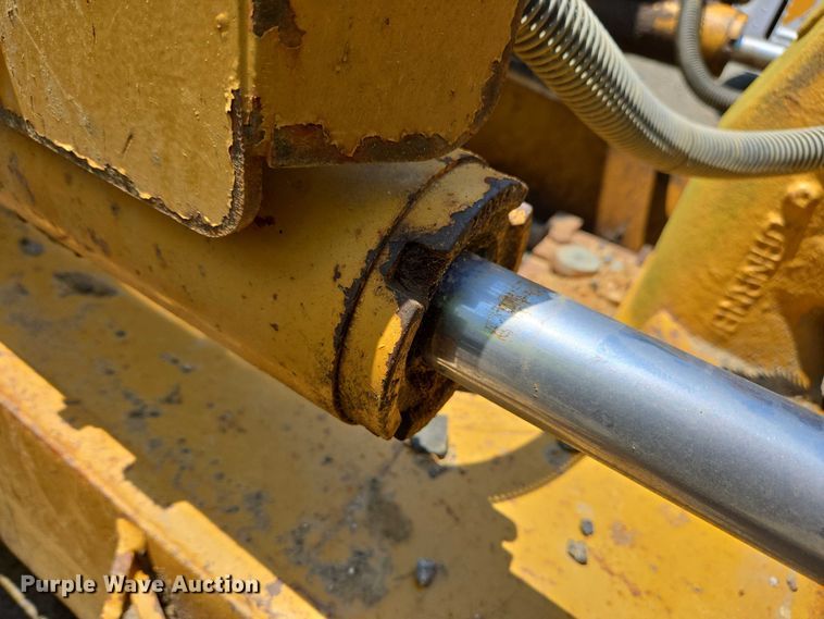 image for item YA0621 2008 Caterpillar D6K LGP dozer