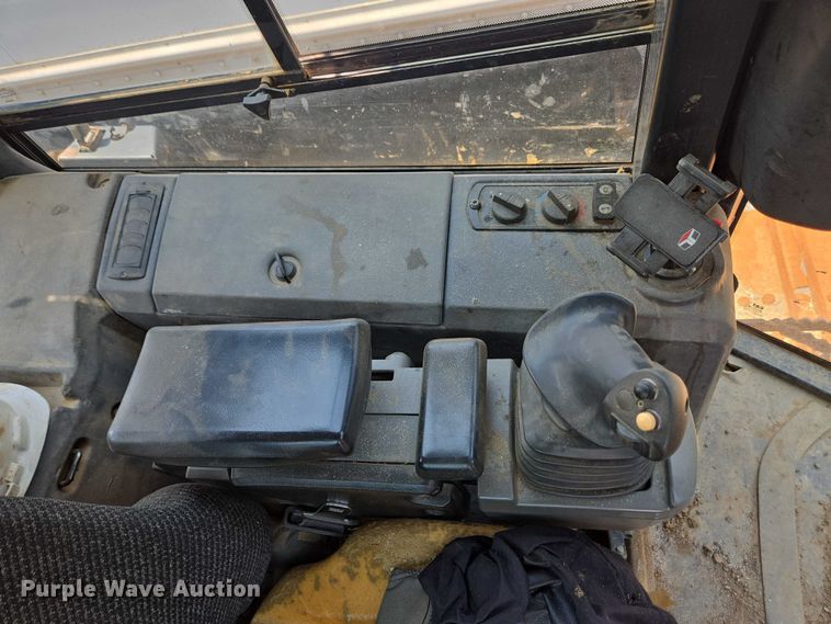 image for item YA0621 2008 Caterpillar D6K LGP dozer