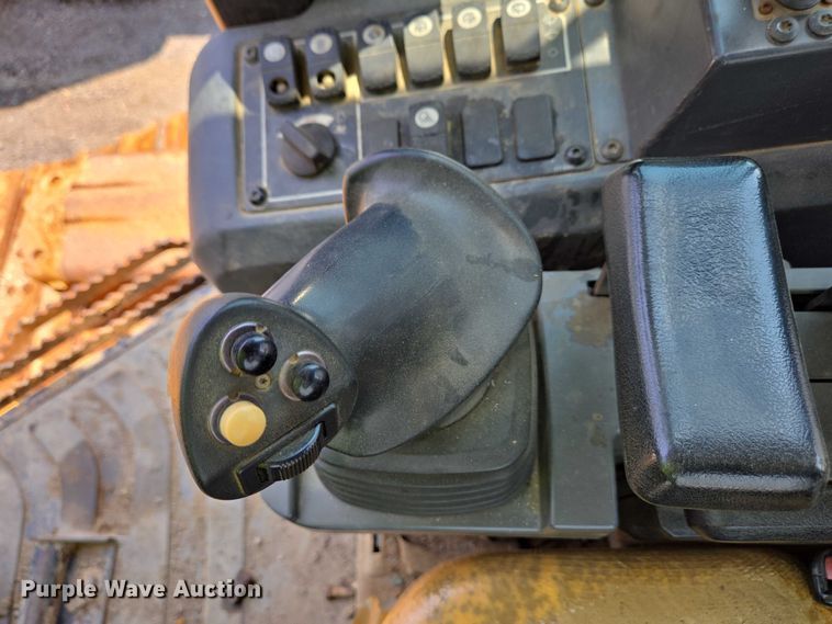 image for item YA0621 2008 Caterpillar D6K LGP dozer