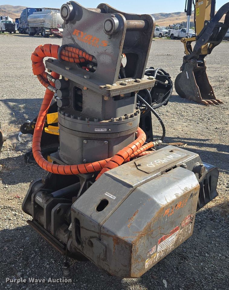 image for item YA0623 2022 Ryans Equipment excavator grapple chain saw