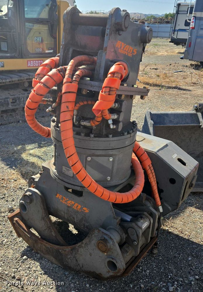 image for item YA0623 2022 Ryans Equipment excavator grapple chain saw