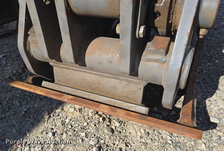 image for item YA0623 2022 Ryans Equipment excavator grapple chain saw