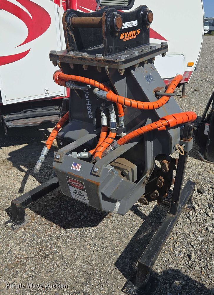 image for item YA0626 Ryans Equipment 510 excavator stump grinder